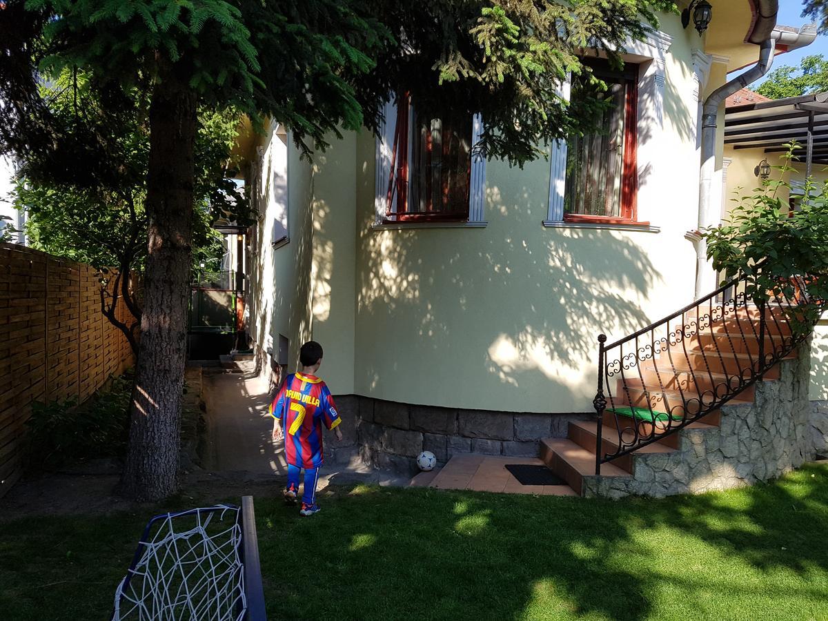 Palma Villa In City Park Budapest - Semi Suteren Eksteriør bilde