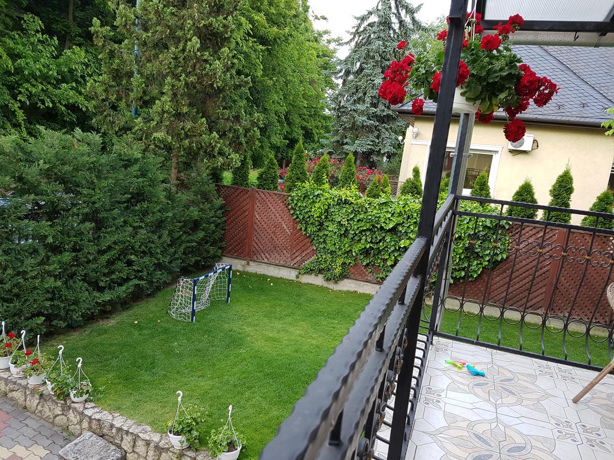 Palma Villa In City Park Budapest - Semi Suteren Eksteriør bilde