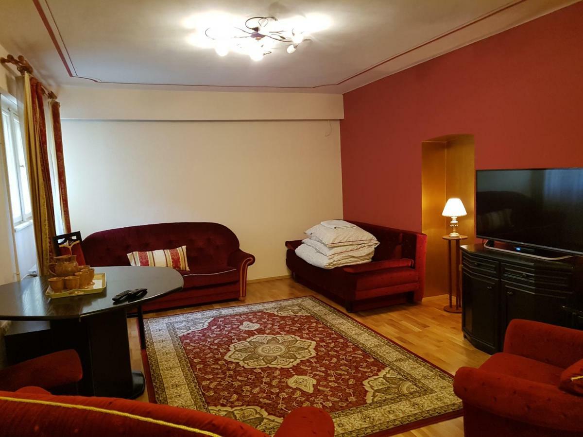 Palma Villa In City Park Budapest - Semi Suteren Eksteriør bilde